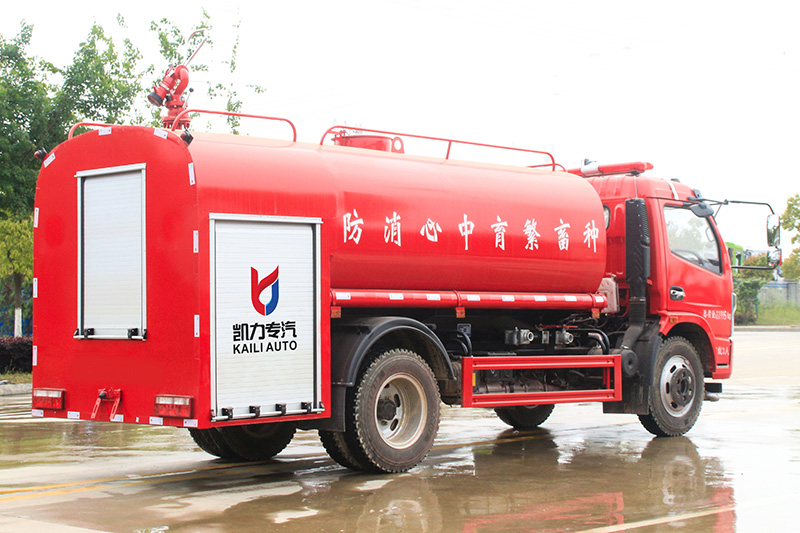 東風(fēng)大多利卡消防灑水車(chē)（8方）