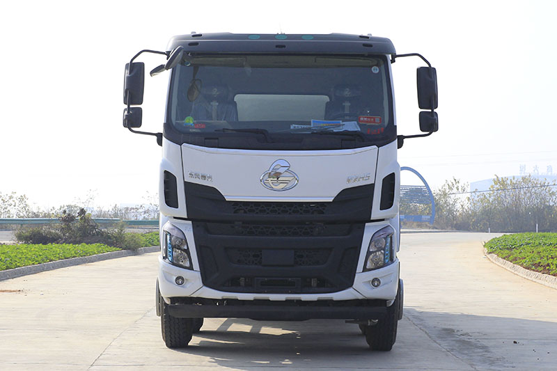 東風柳汽前四后八灑水車（24方）（選裝30米霧炮）