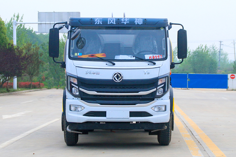 東風(fēng)華神T3噴霧車（8.3方 12方）（30米霧炮）