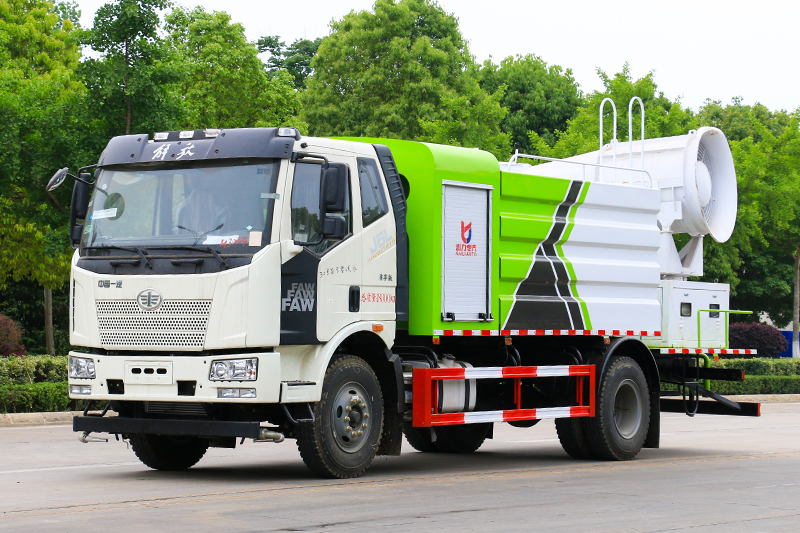 解放J6抑塵車（方罐）（11.5方）-（30~100米霧炮）
