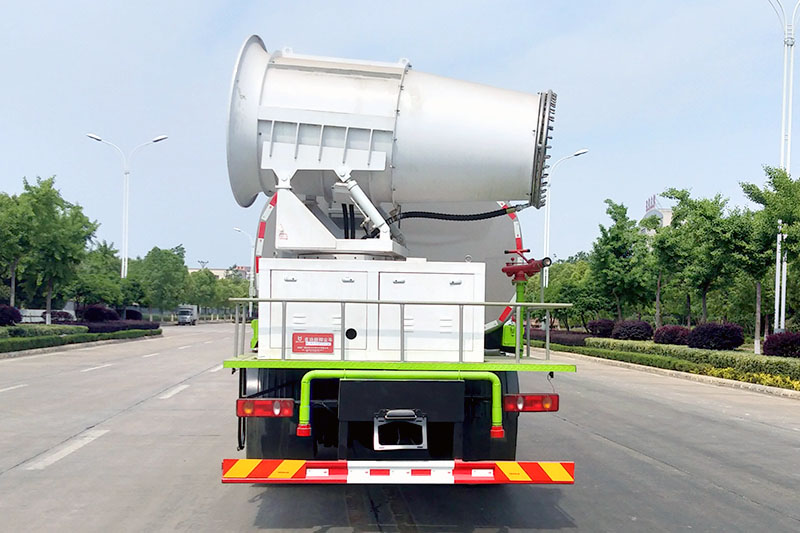東風專底D3L后雙橋抑塵車（17方）（60~100米霧炮）