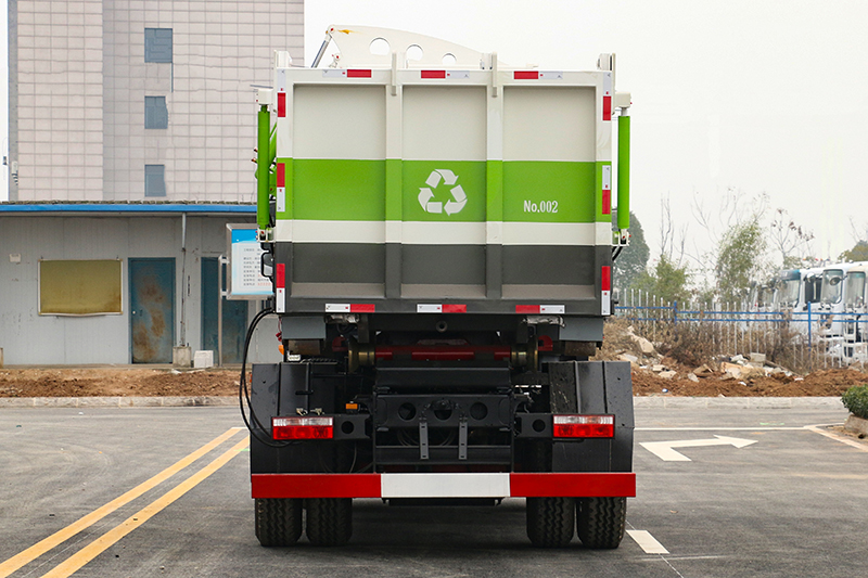 （套臂）東風(fēng)D9套臂垃圾車（10方 12方）