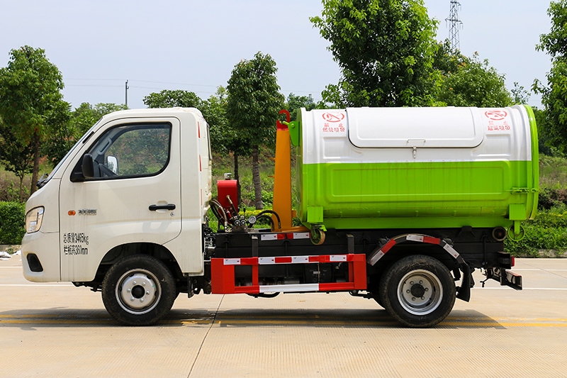（藍(lán)牌）福田祥菱勾臂垃圾車（3方）