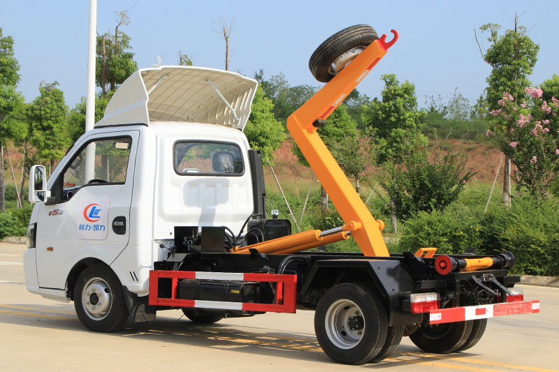 （藍(lán)牌）東風(fēng)途逸勾臂垃圾車（3方）