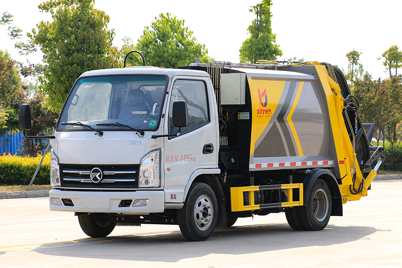 凱馬藍(lán)牌壓縮垃圾車（4.5方 藍(lán)牌）