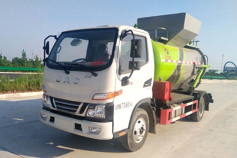 江淮駿鈴V3餐廚垃圾車（罐式）（4.5方）