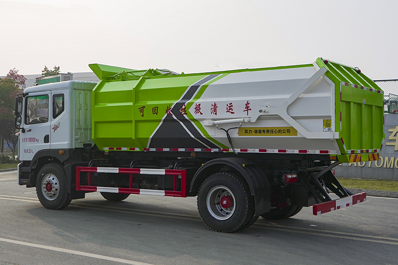 東風(fēng)D9側(cè)裝掛桶垃圾車（15方）