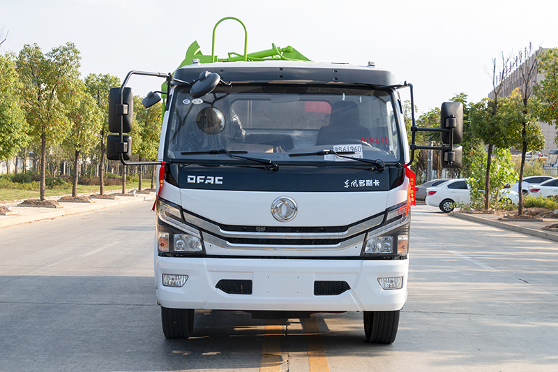 東風大多利卡側(cè)裝壓縮垃圾車（10方）