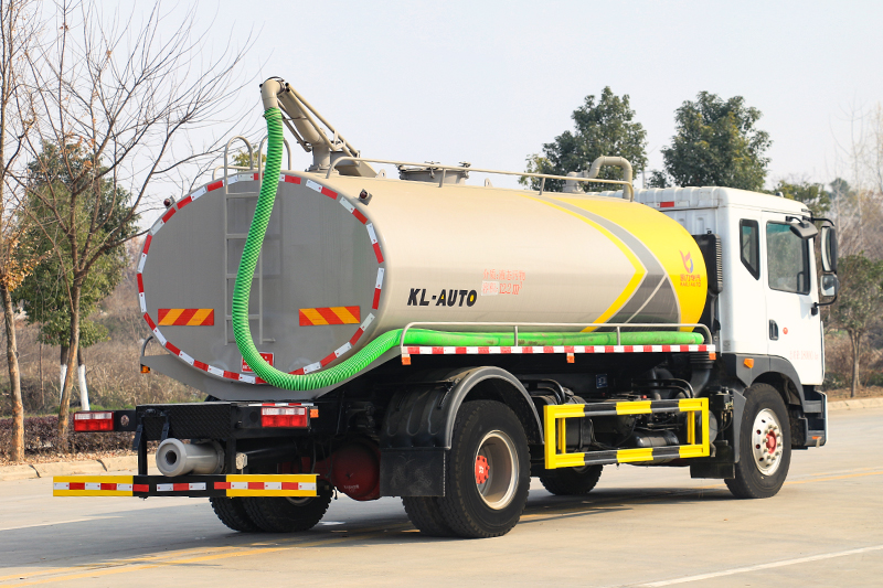 東風(fēng)D9吸糞車（13.5方）