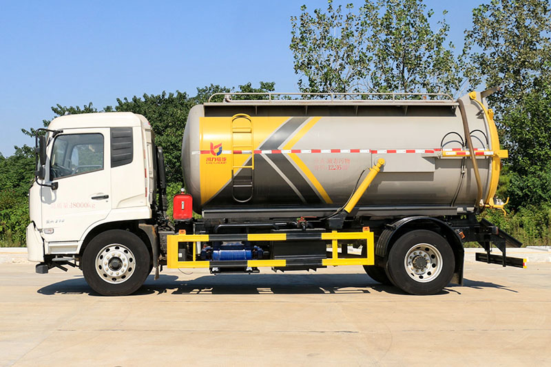 東風(fēng)天錦吸污車（13方）