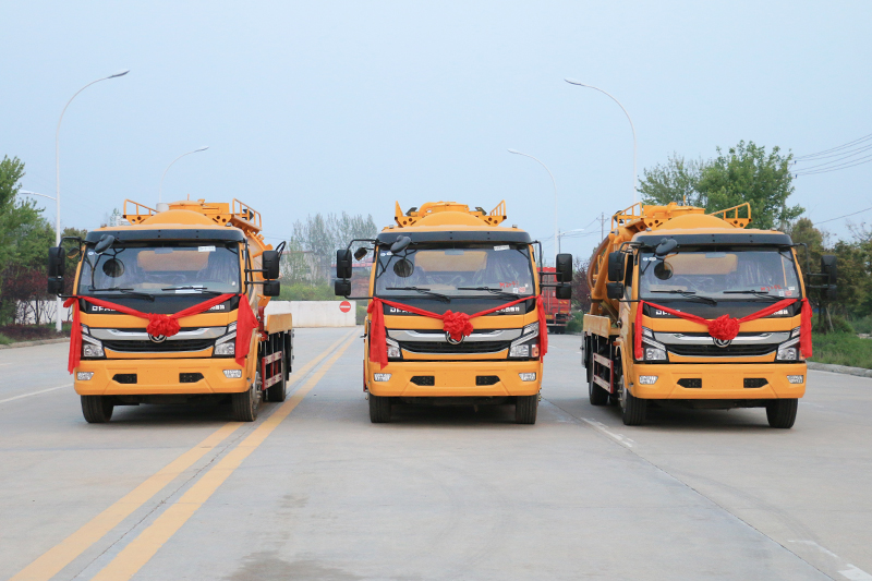 東風大多利卡清洗吸污車（一體罐）（清水 污水9.5方）