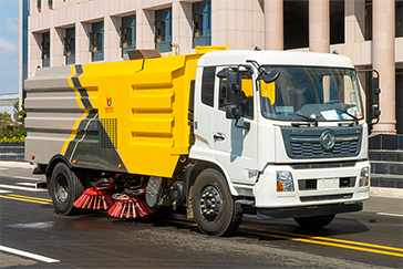 東風天錦掃路車（4水8塵）