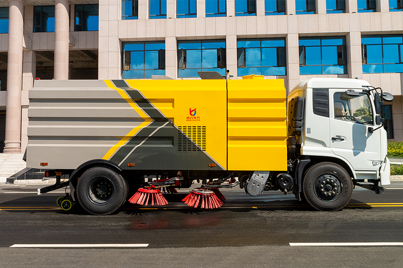 東風(fēng)天錦掃路車（4水8塵）