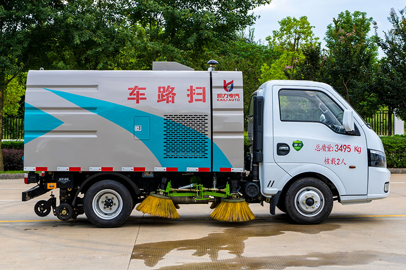 東風(fēng)途逸掃路車（0.5水1.5塵）