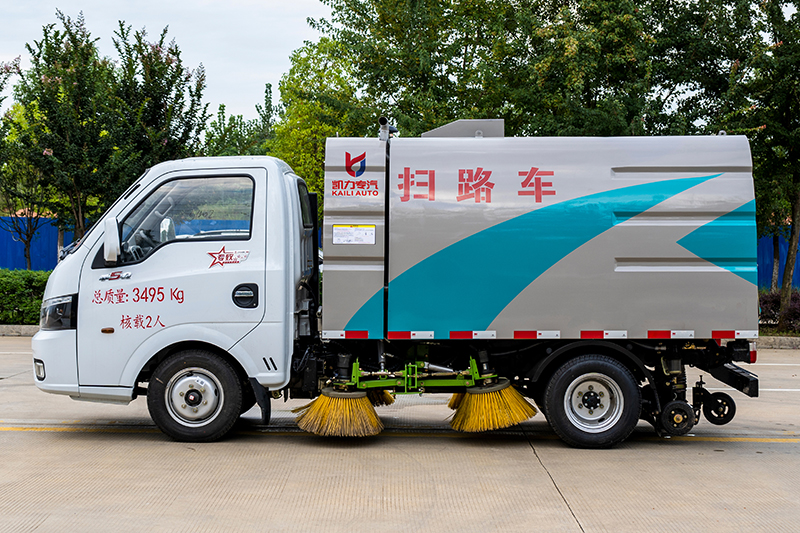 東風(fēng)途逸掃路車（0.5水1.5塵）