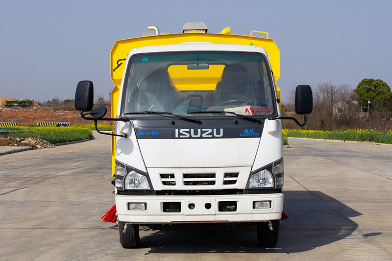 五十鈴洗掃車（4水 5塵）