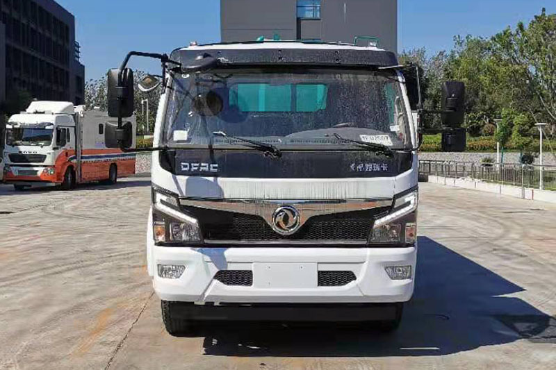 東風(fēng)大多利卡吸塵車（后置吸塵）（1.5水 5塵）